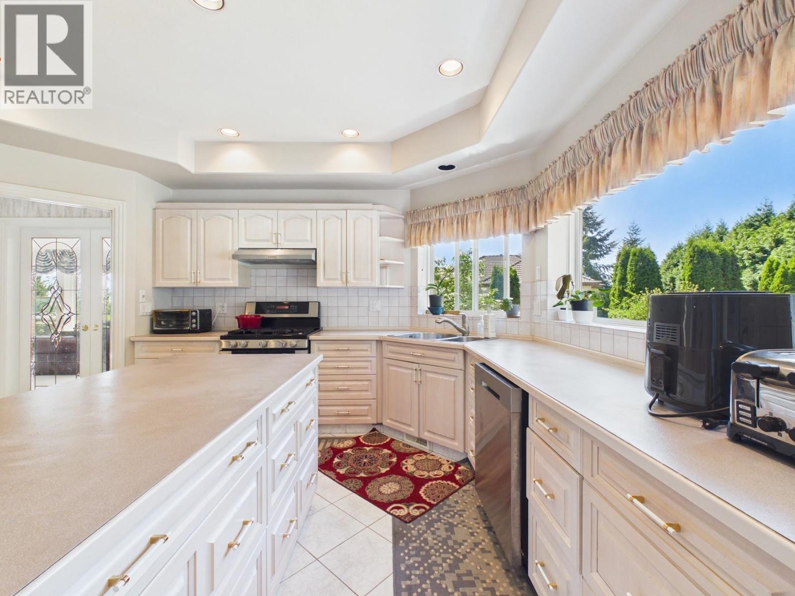 3022 Plateau Boulevard Property Photo 12