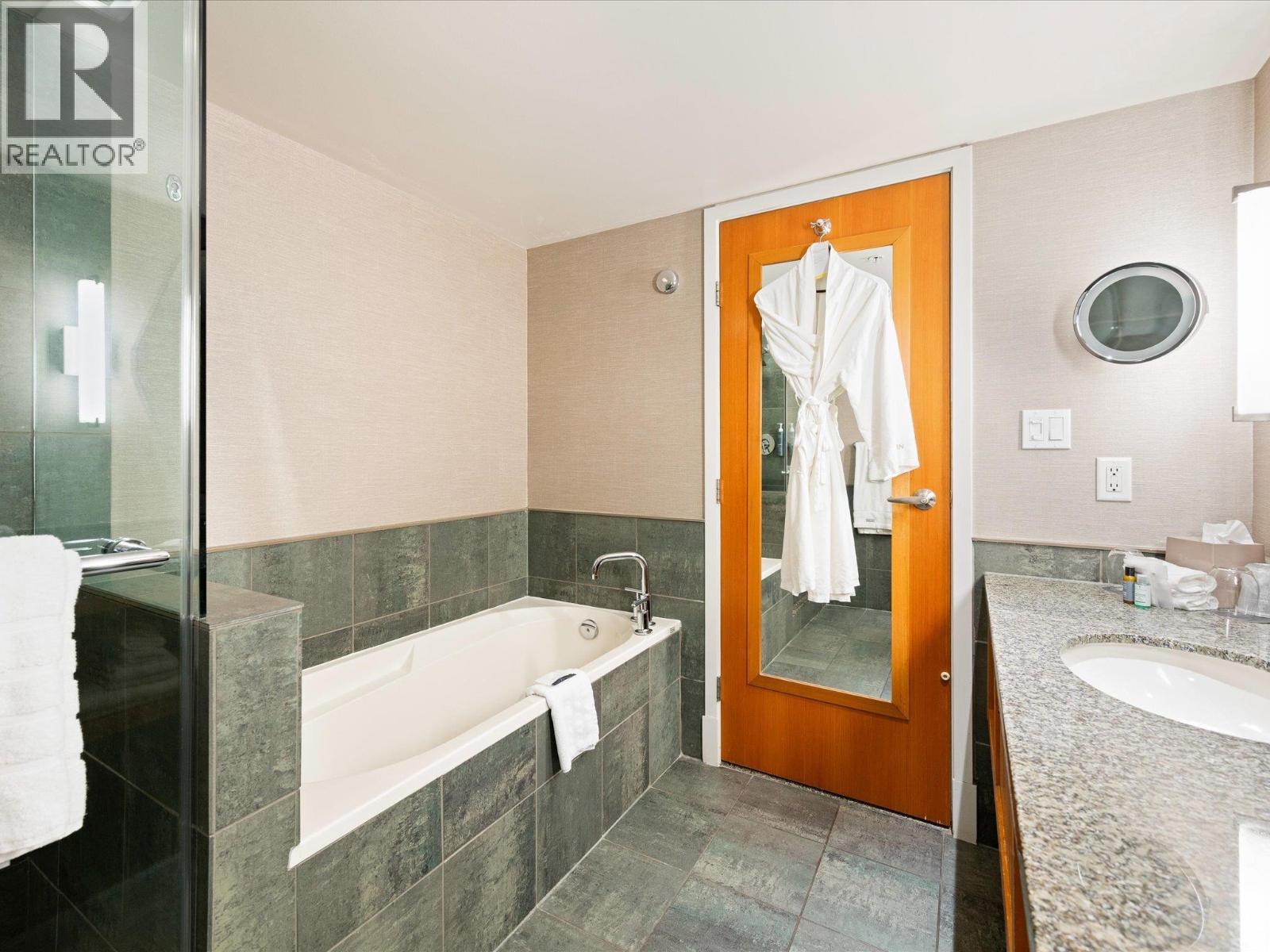 972 4090 Whistler Way Property Photo 16