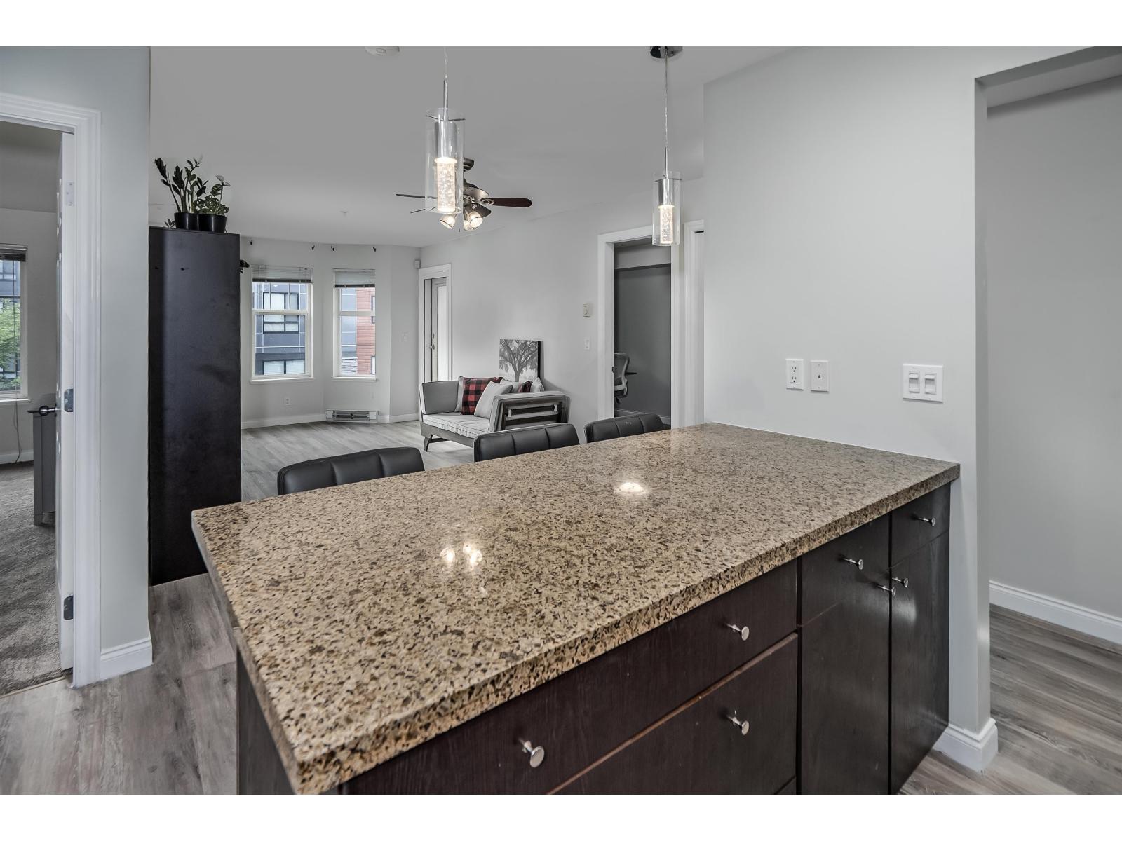 213 5438 198 Street Property Photo 10