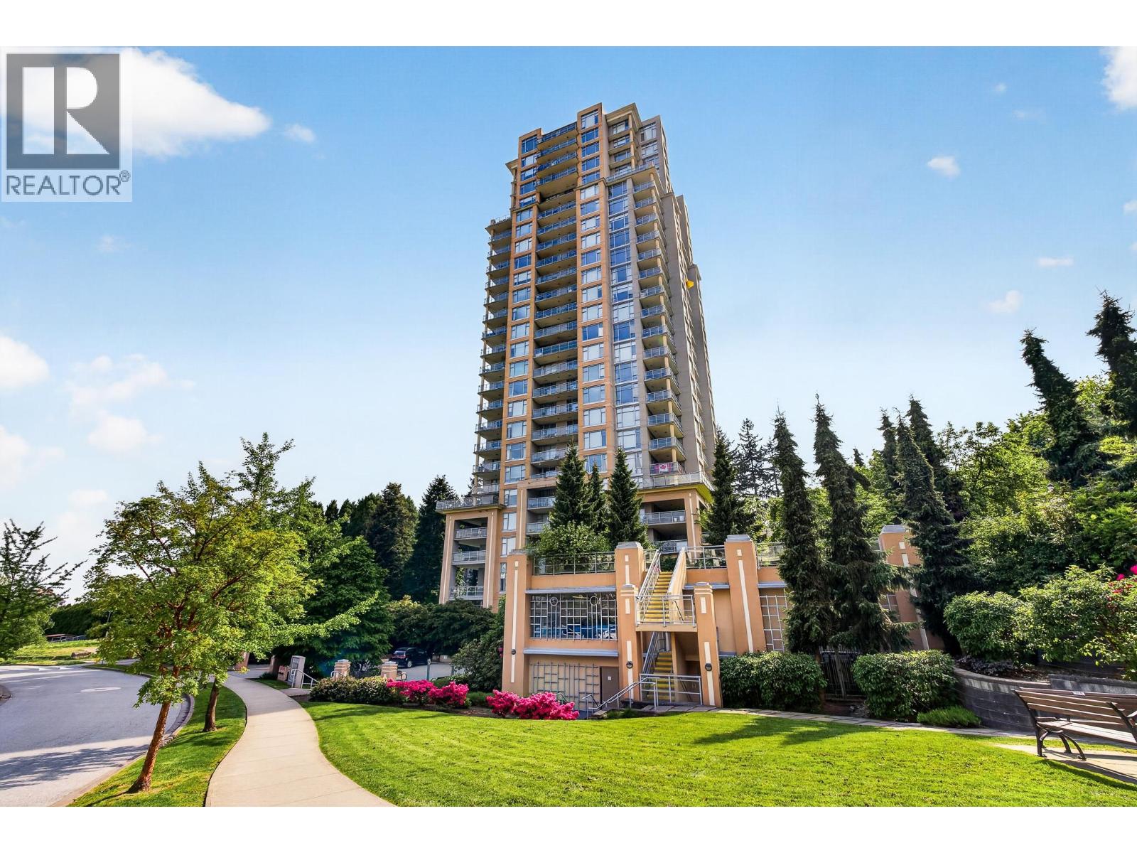 1401 280 Ross Drive Property Photo 1