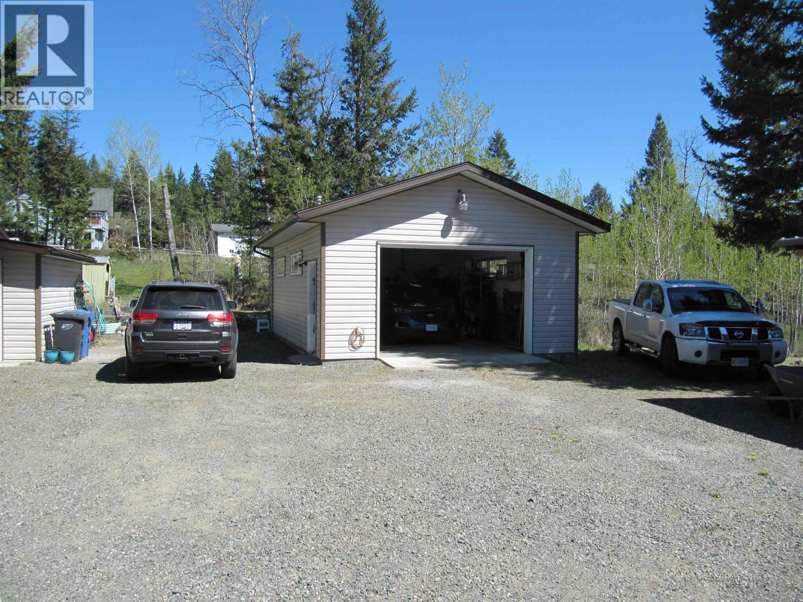 5031 Easzee Drive Property Photo 6