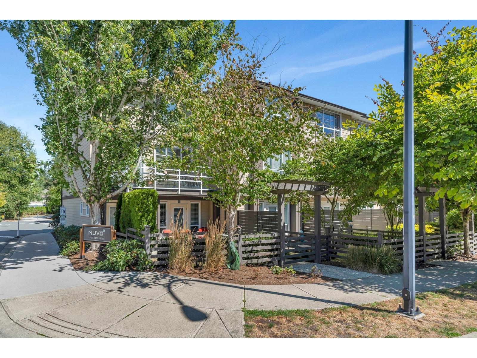 22 15405 31 Avenue Property Photo 3