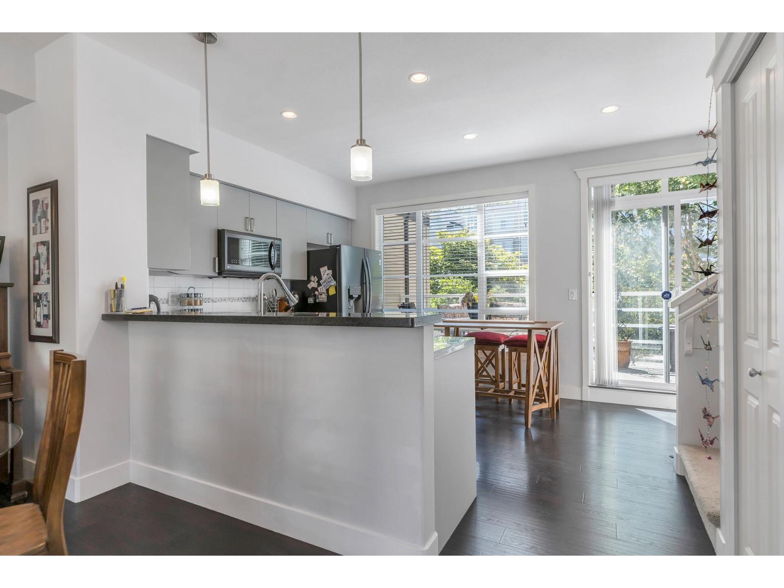 22 15405 31 Avenue Property Photo 13