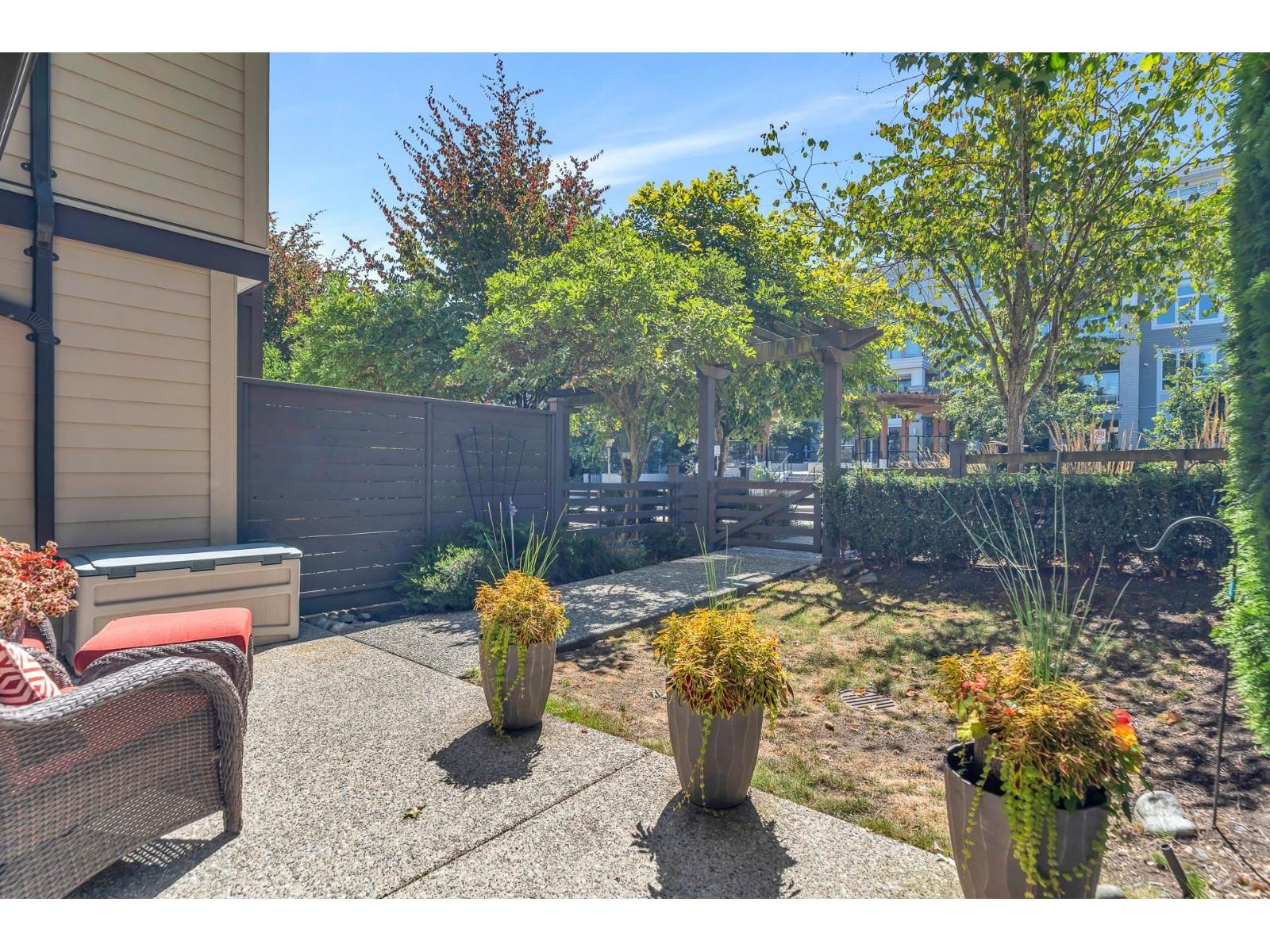 22 15405 31 Avenue Property Photo 35