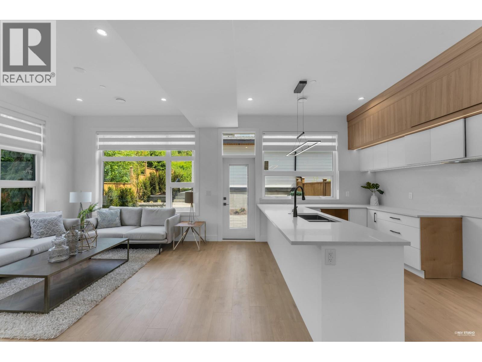 13642 232 Street Property Photo 4