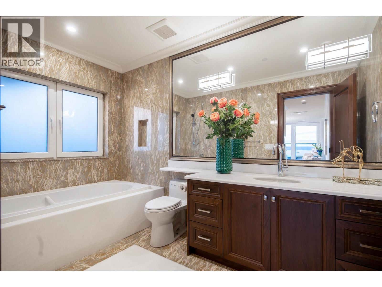 2426 Halston Court Property Photo 26