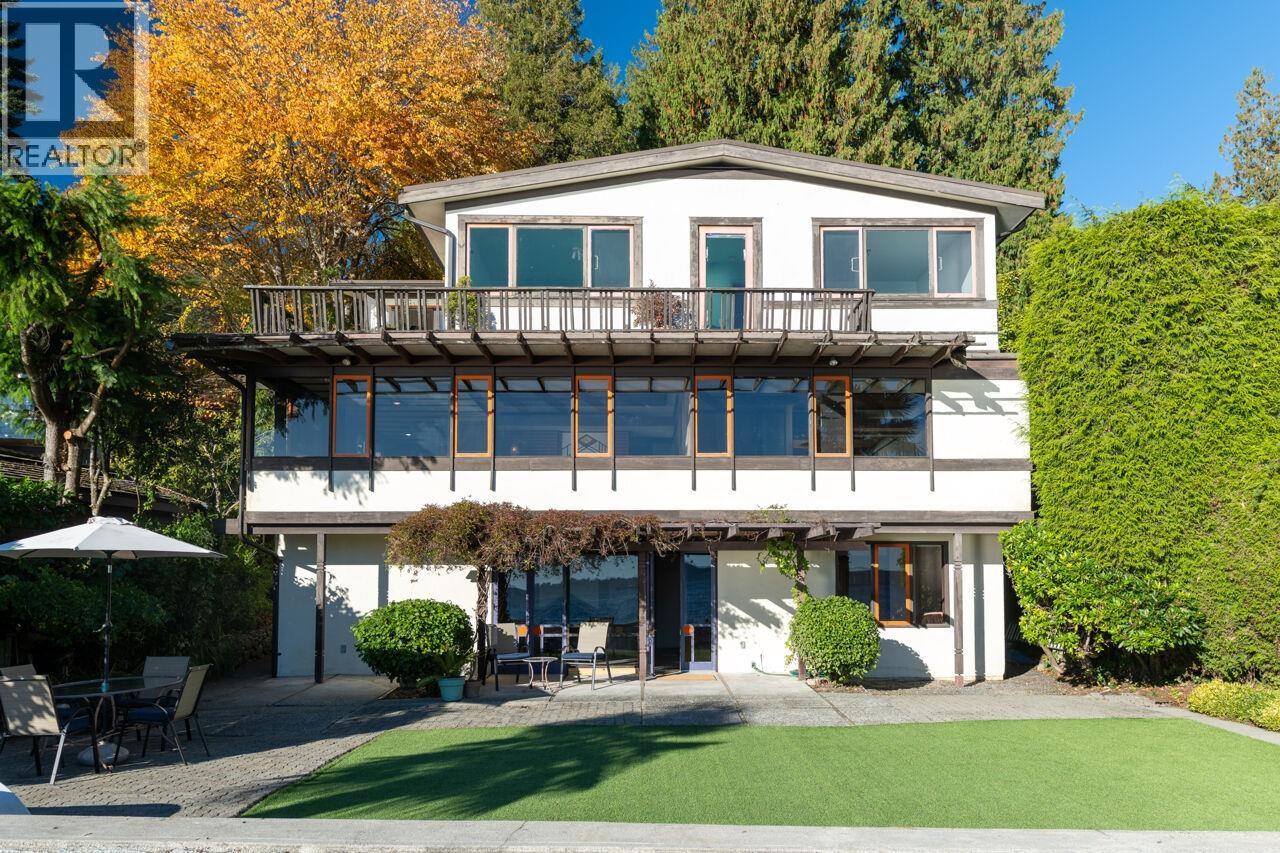 3248 Marine Drive Property Photo 9