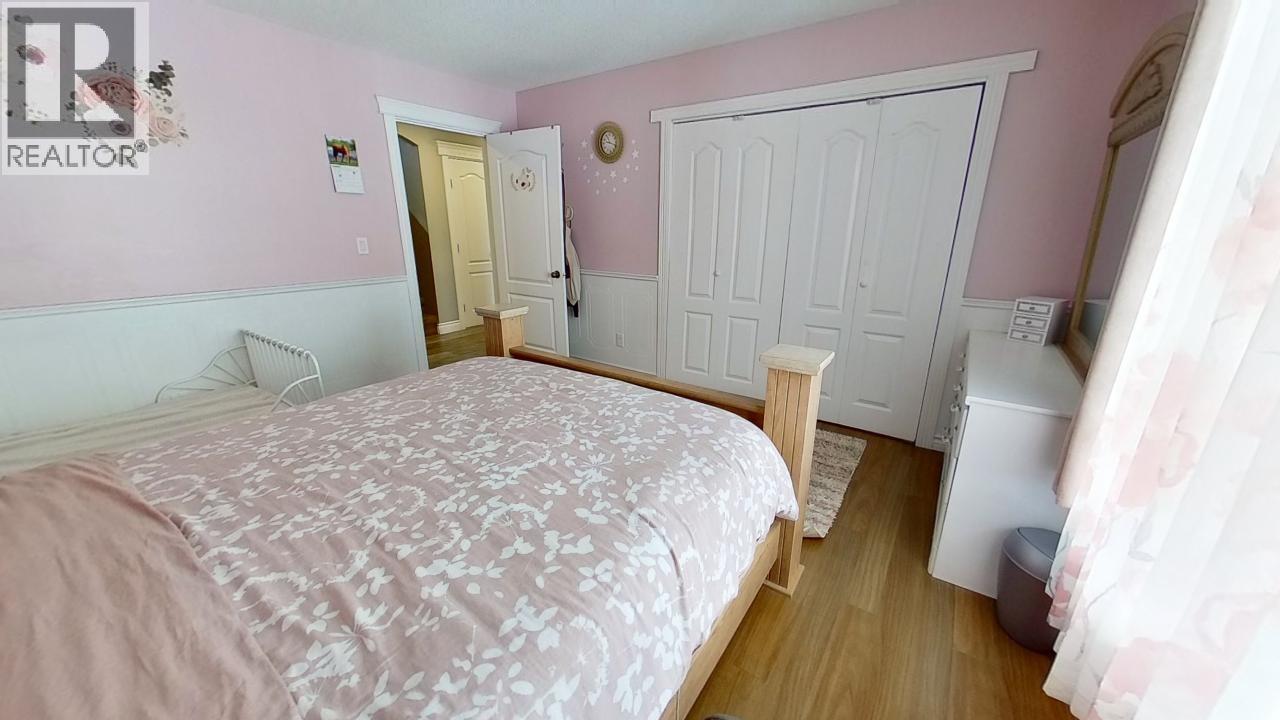 13828 256 Road Property Photo 14