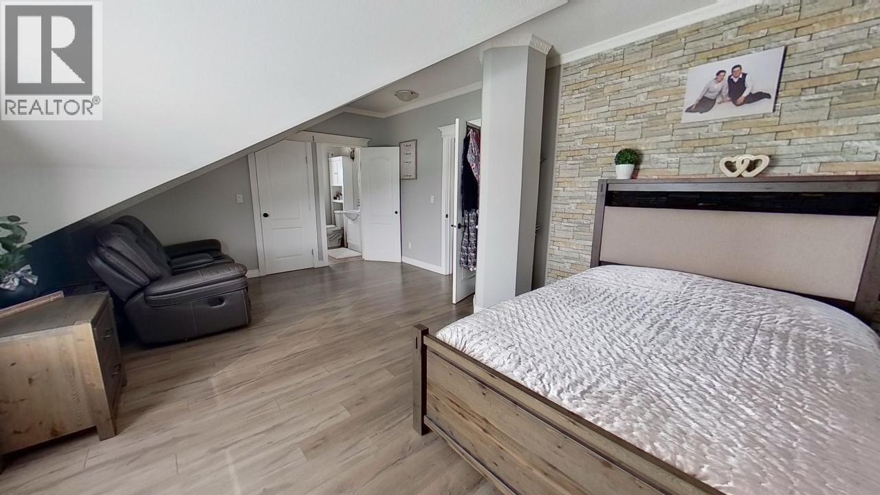 13828 256 Road Property Photo 21