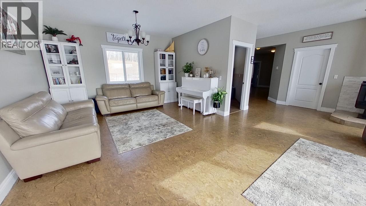 13828 256 Road Property Photo 26