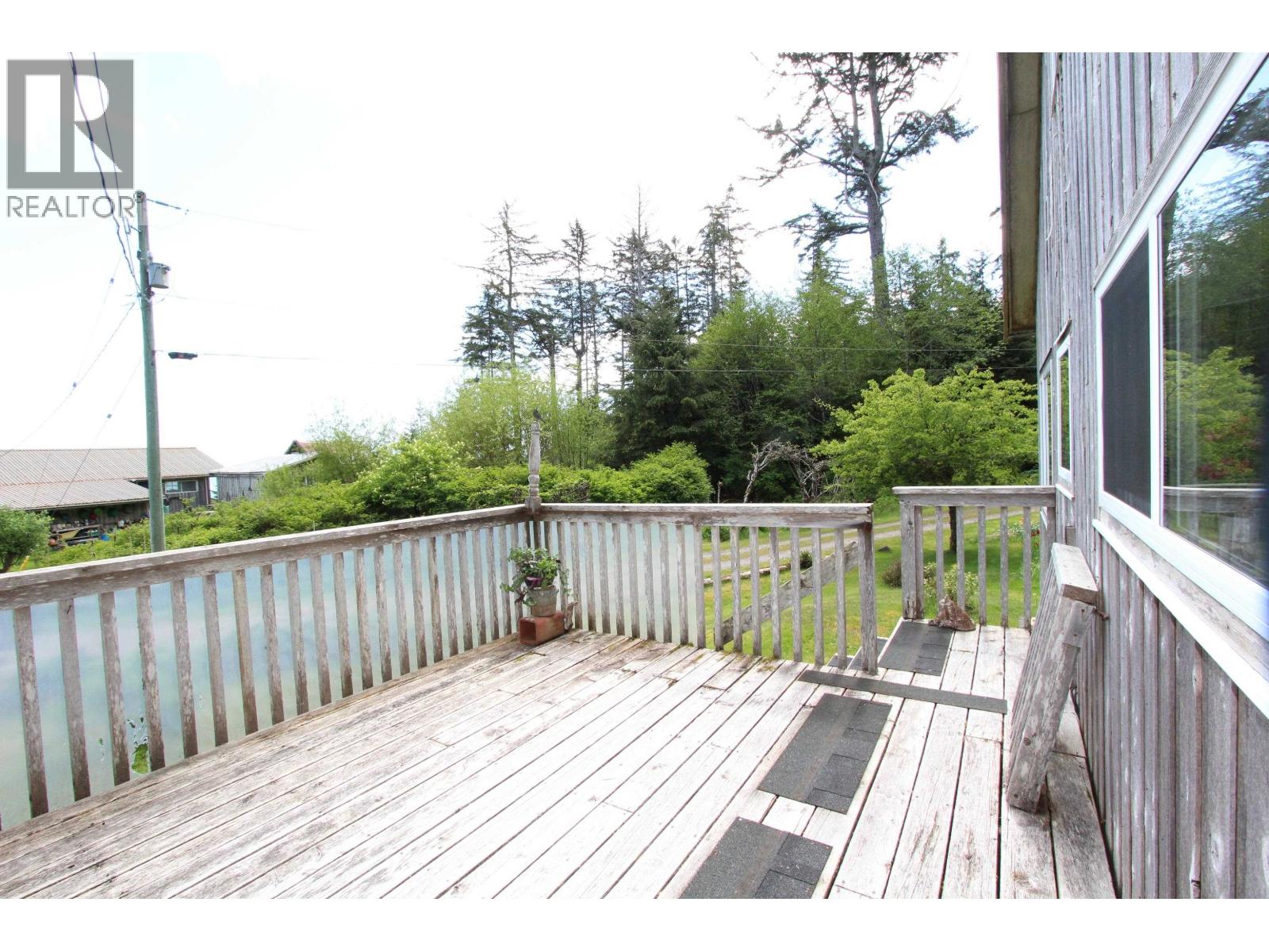 556 Davis Road Property Photo 23