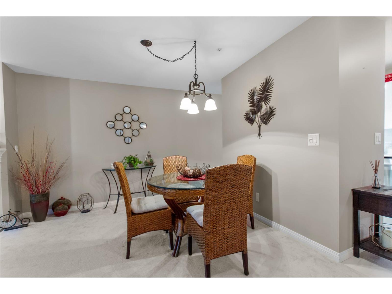 103 15375 17 Avenue Property Photo 7