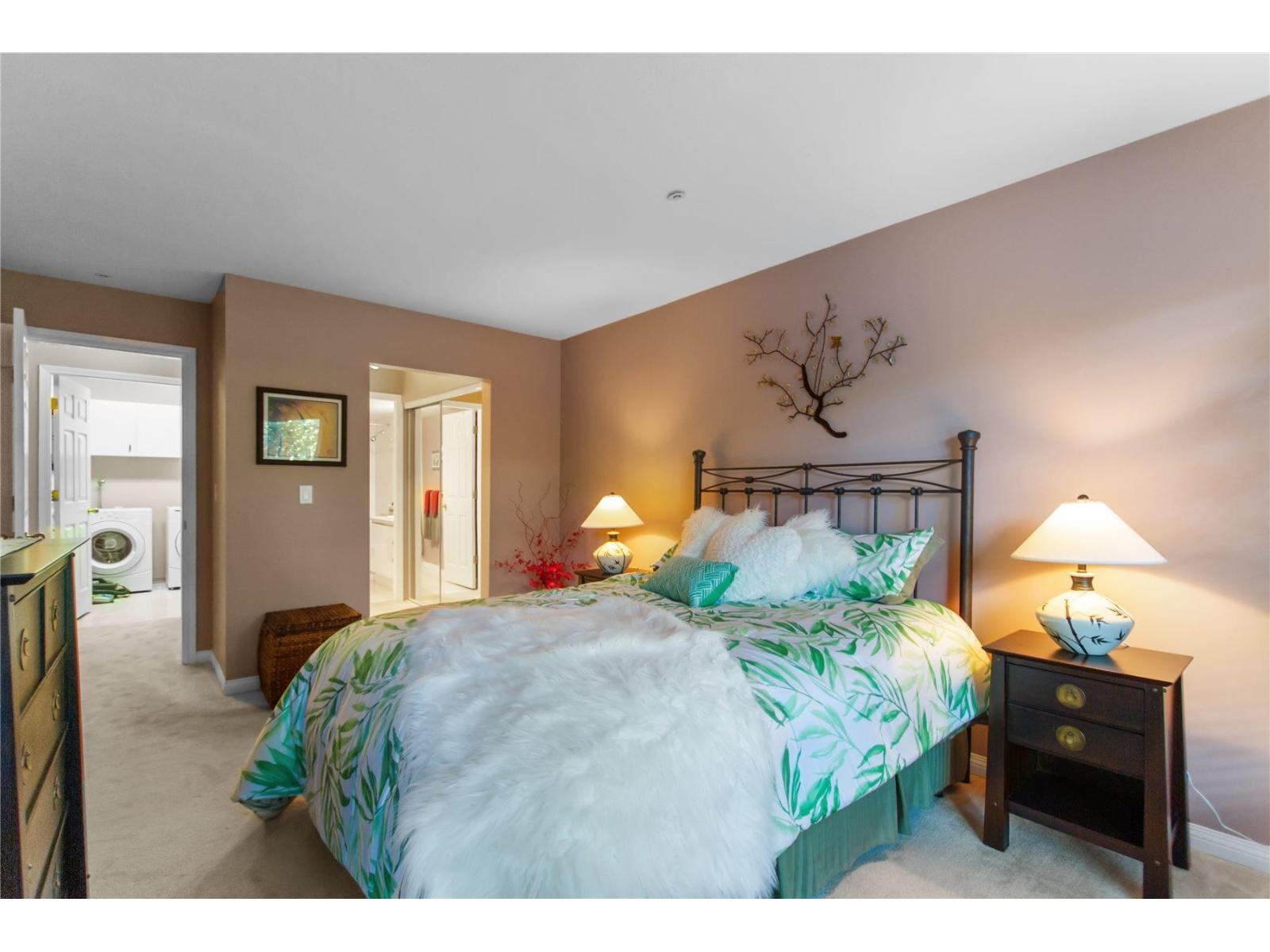 103 15375 17 Avenue Property Photo 13