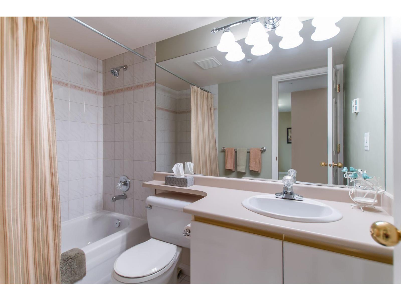 103 15375 17 Avenue Property Photo 17