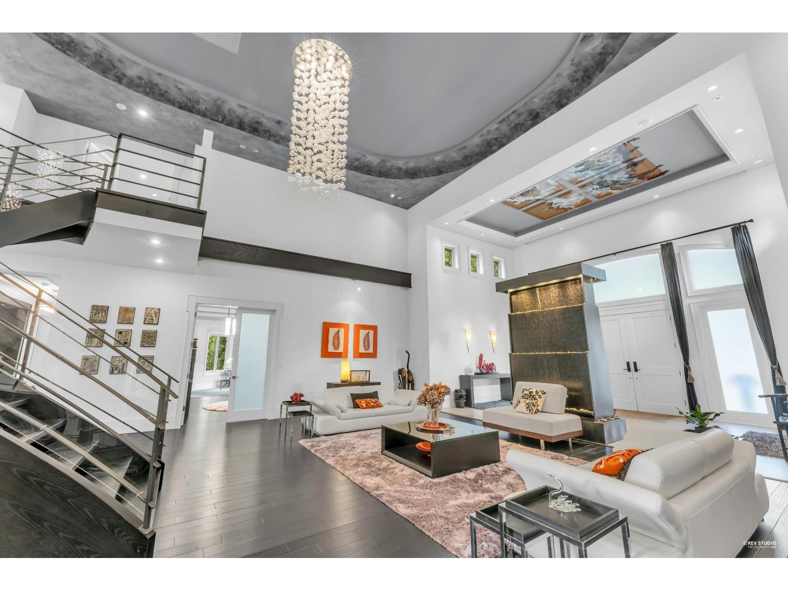 3575 140 Street Property Photo 5
