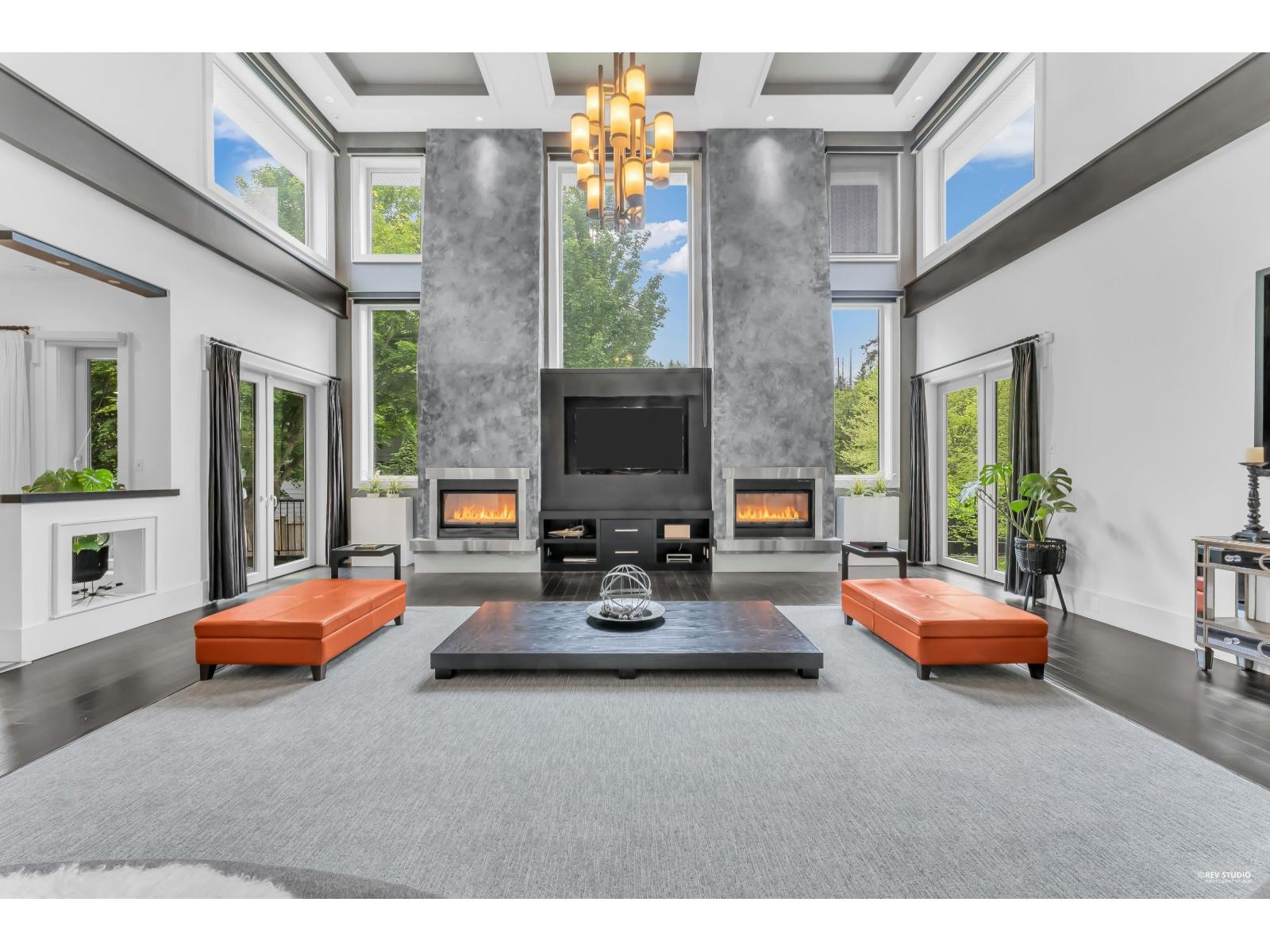 3575 140 Street Property Photo 6