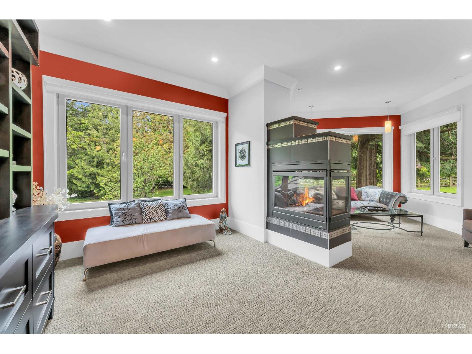 3575 140 Street Property Photo 13
