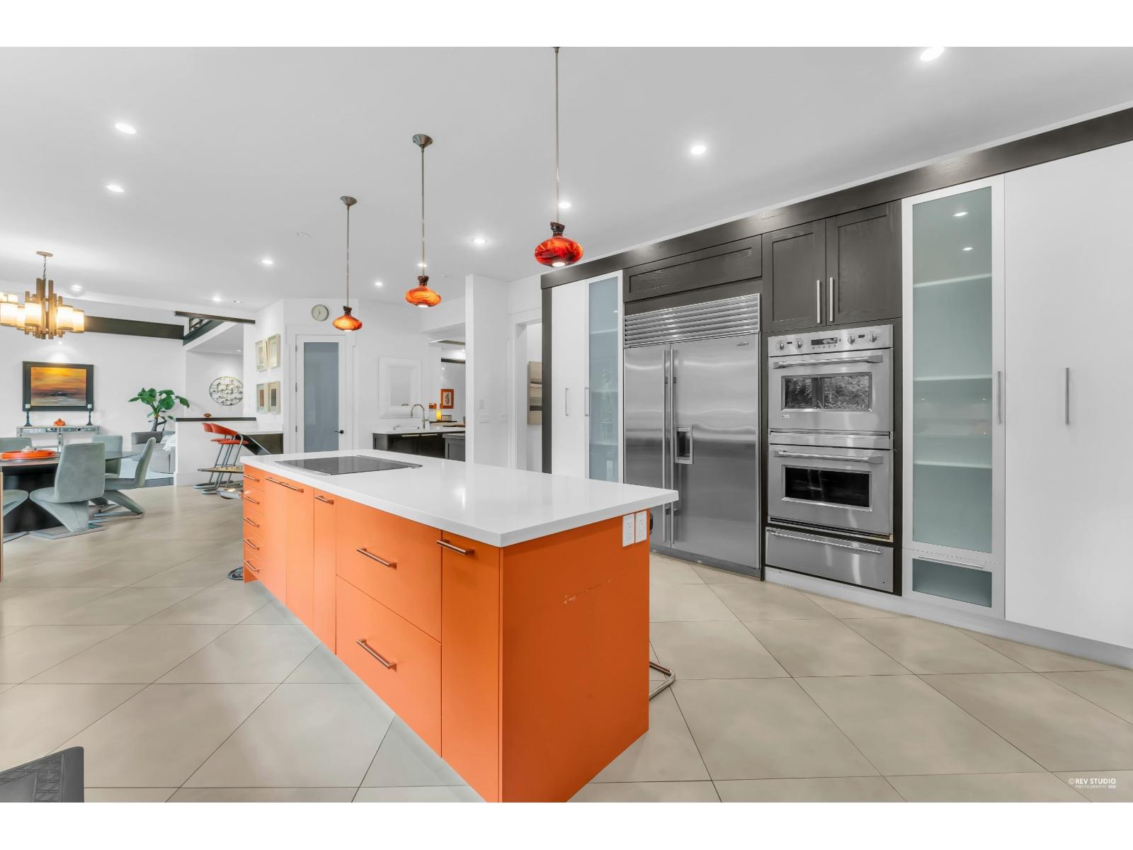3575 140 Street Property Photo 16