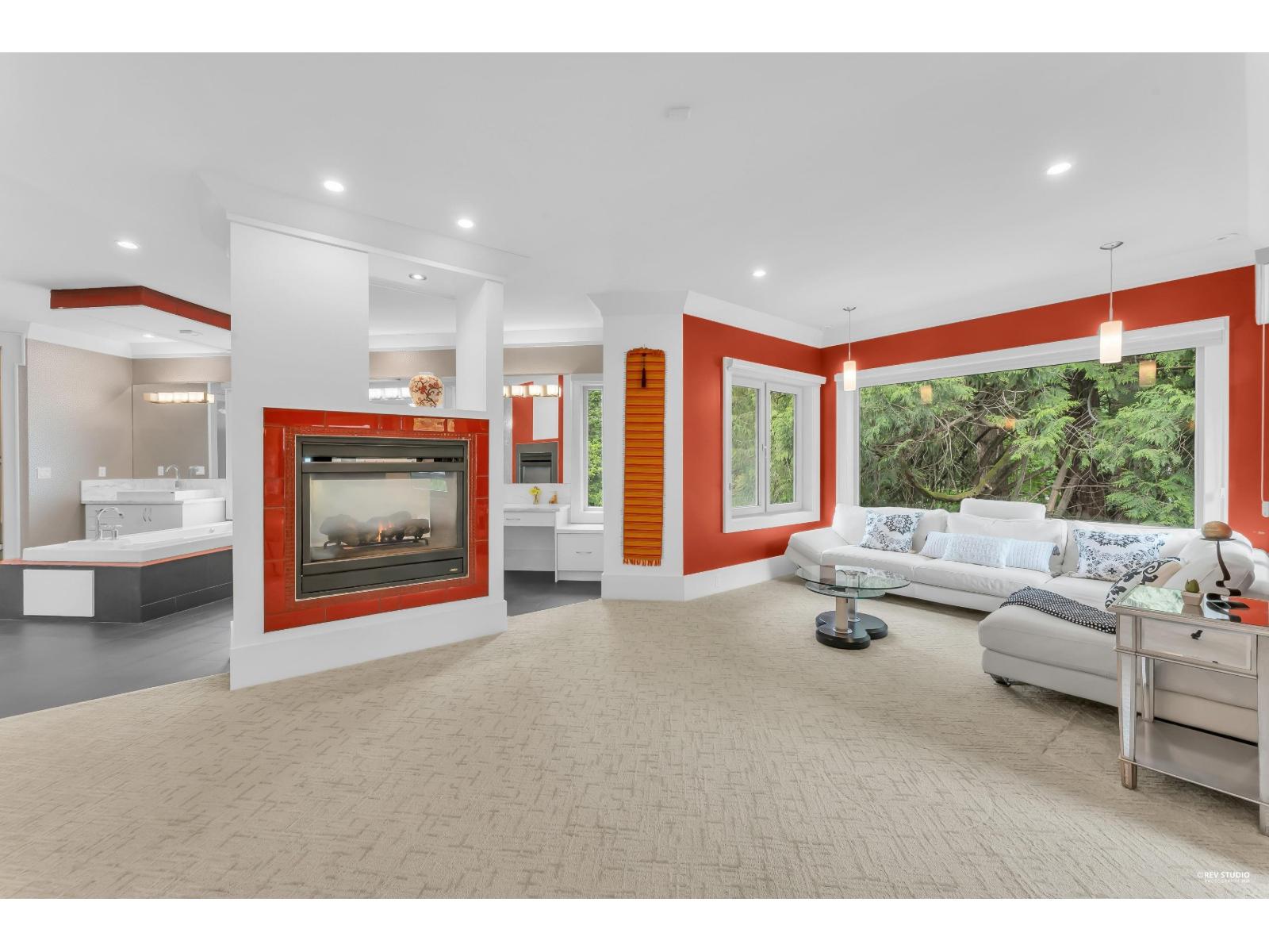 3575 140 Street Property Photo 22