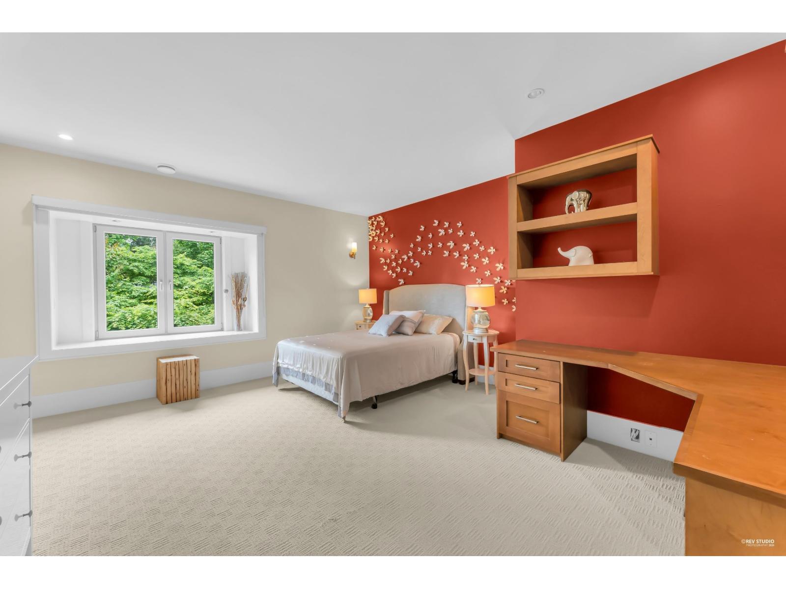 3575 140 Street Property Photo 28