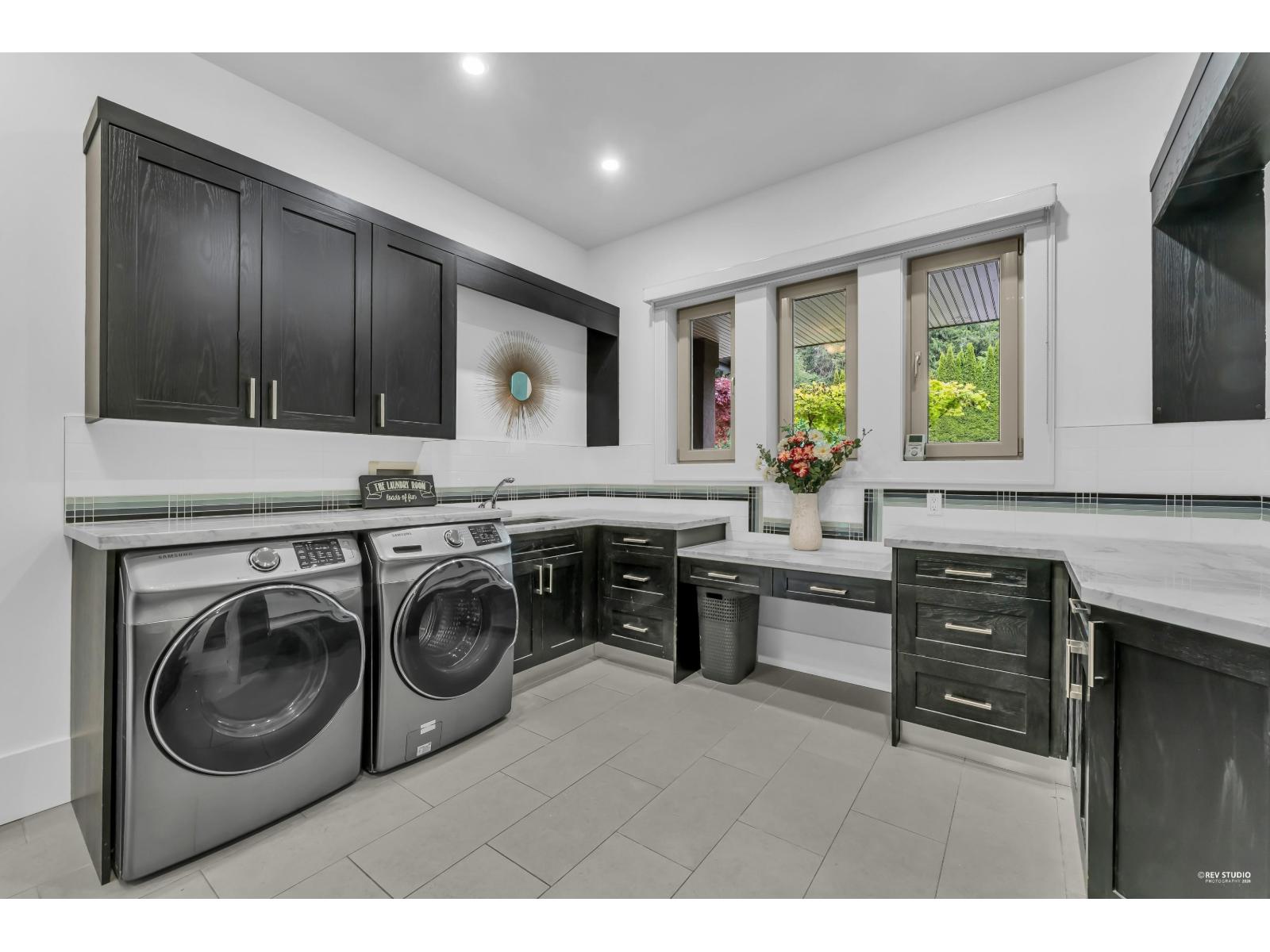 3575 140 Street Property Photo 32