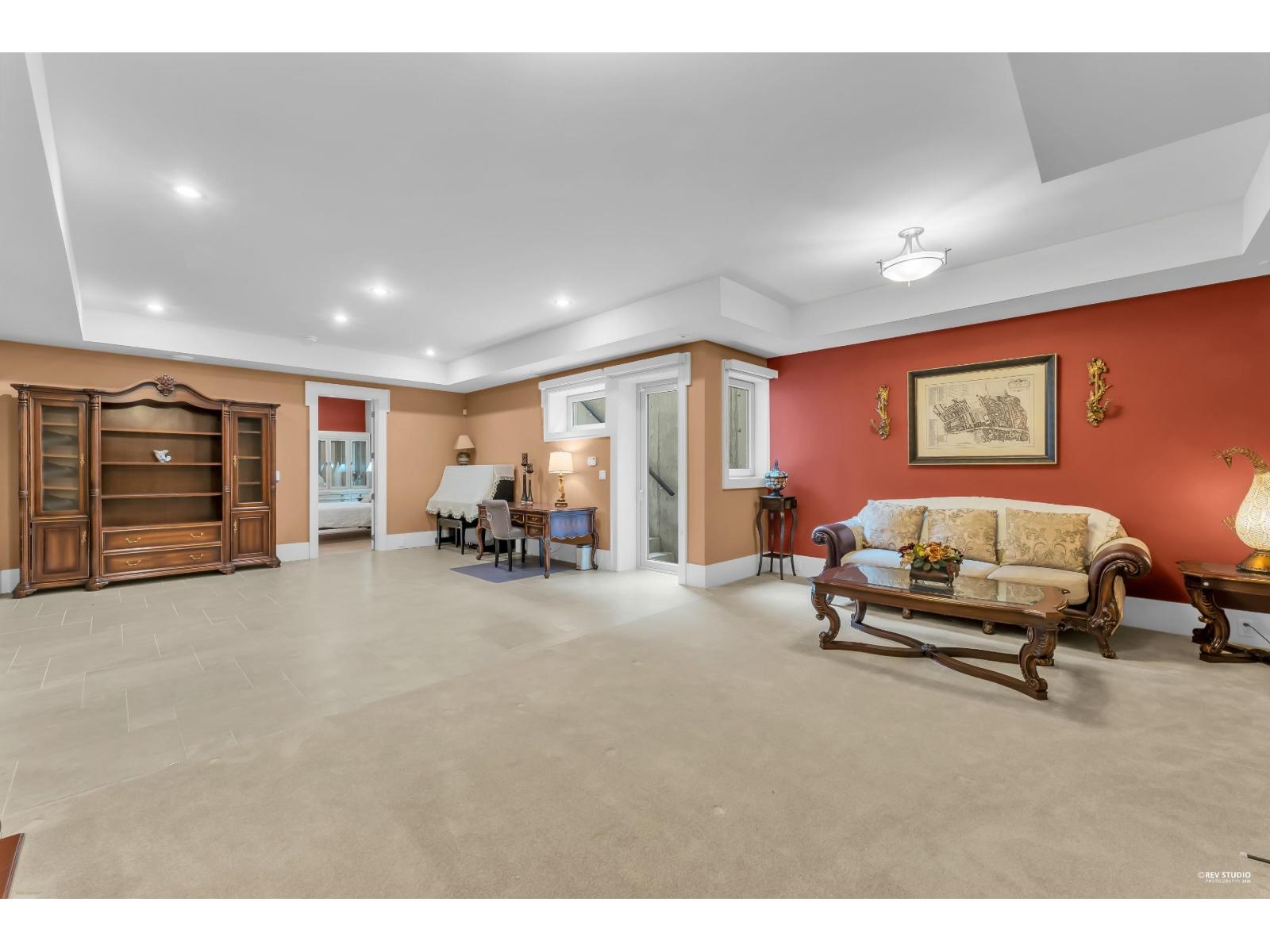 3575 140 Street Property Photo 33