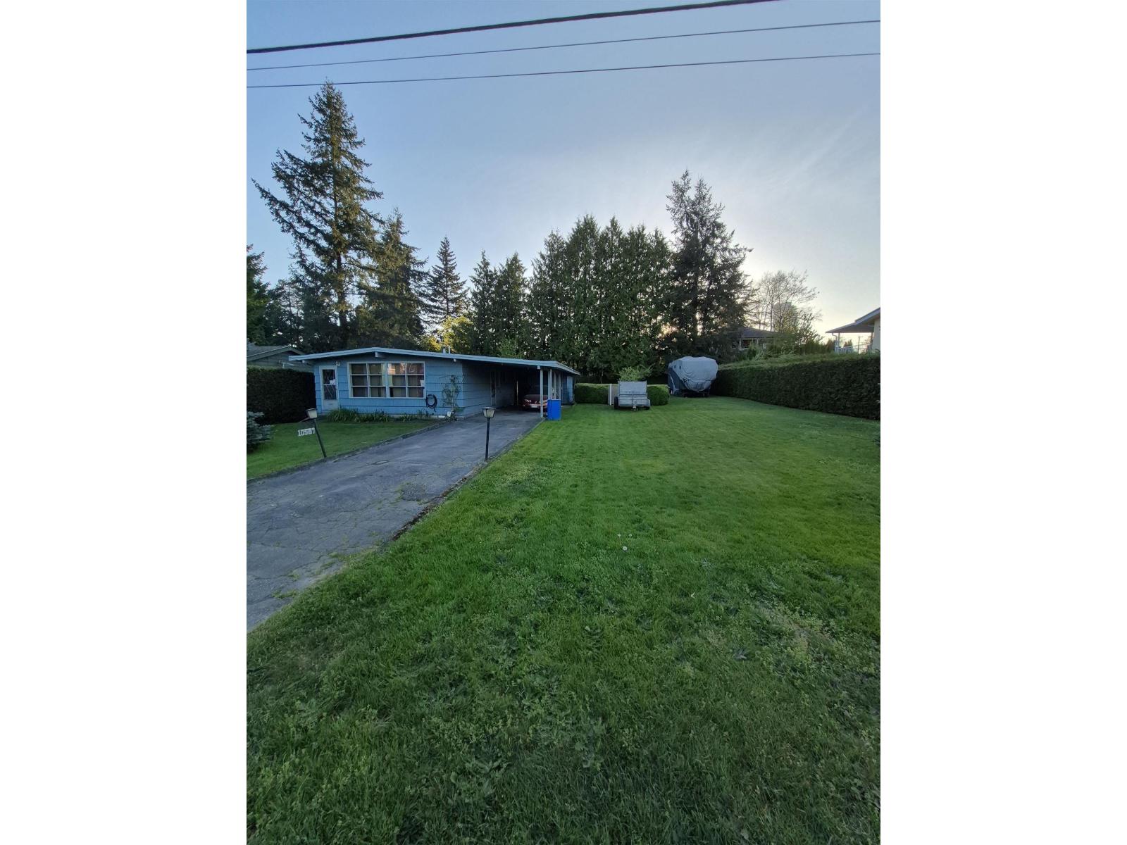 10587 138a Street Property Photo 2