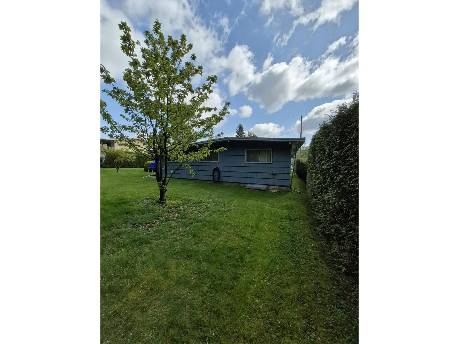 10587 138a Street Property Photo 5