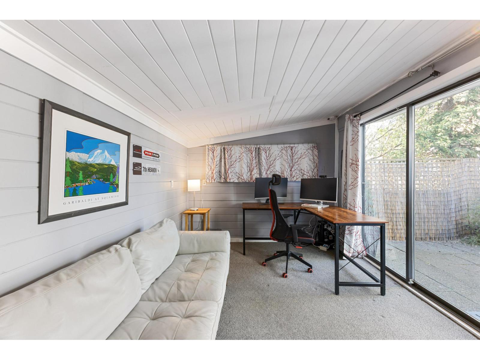 12272 Agar Street Property Photo 30