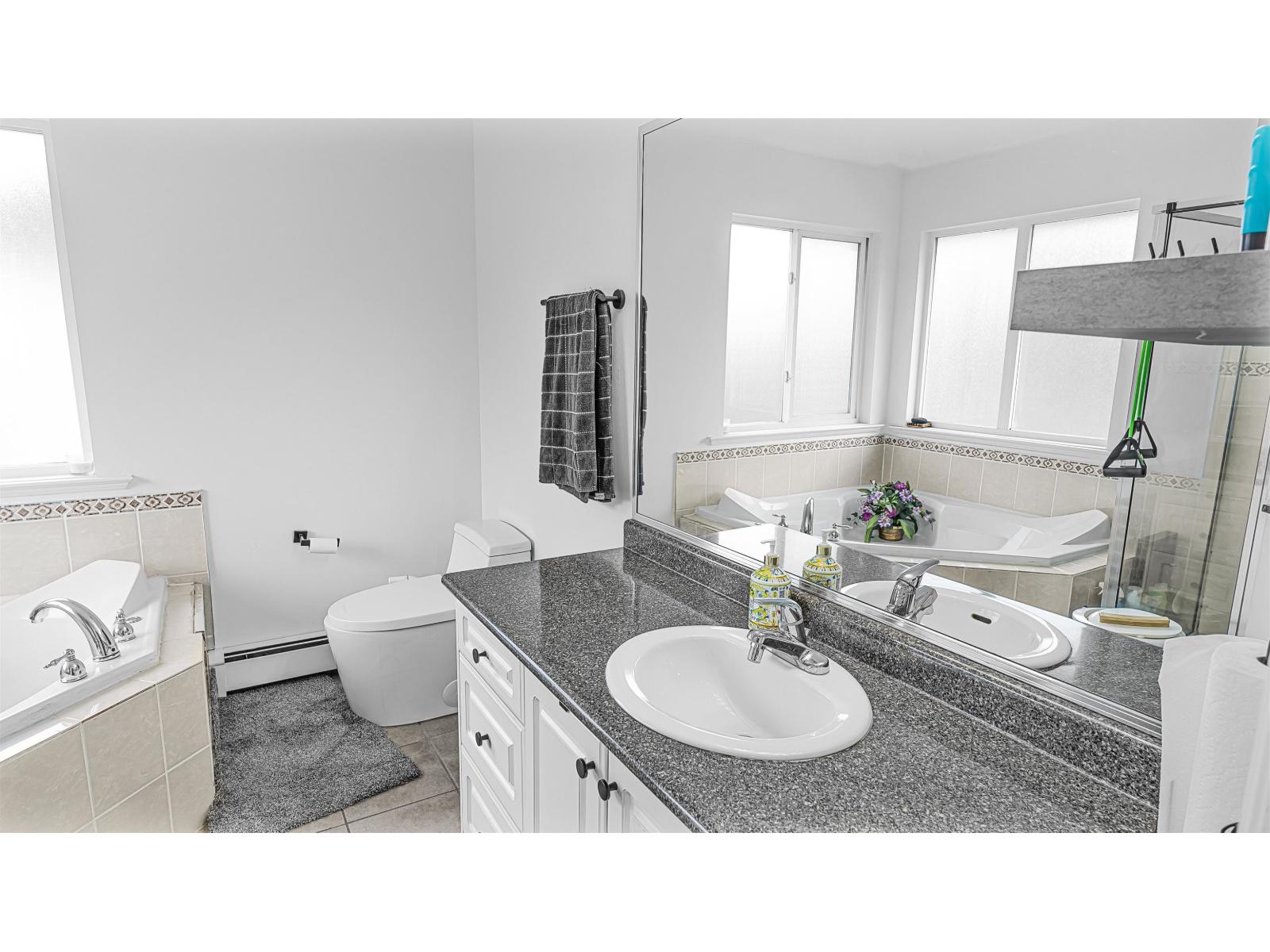 14867 67a Avenue Property Photo 32