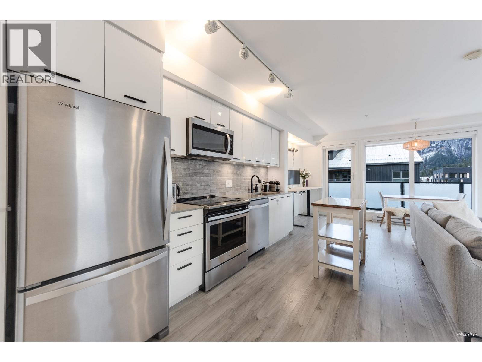 602 38013 Third Avenue Property Photo 9