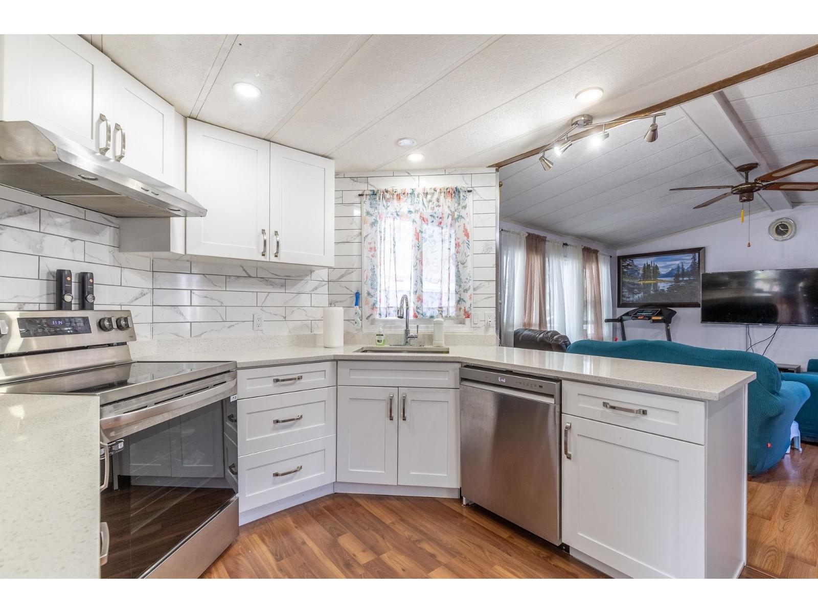 103 8224 134 Street Property Photo 13