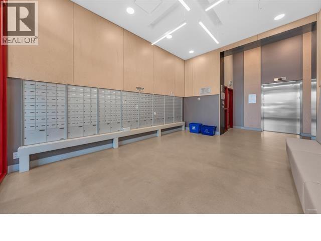 620 180 E 2nd Avenue Property Photo 12