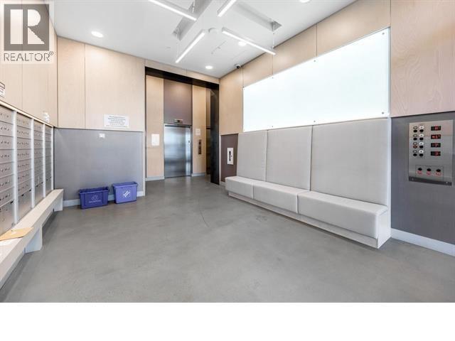 620 180 E 2nd Avenue Property Photo 13