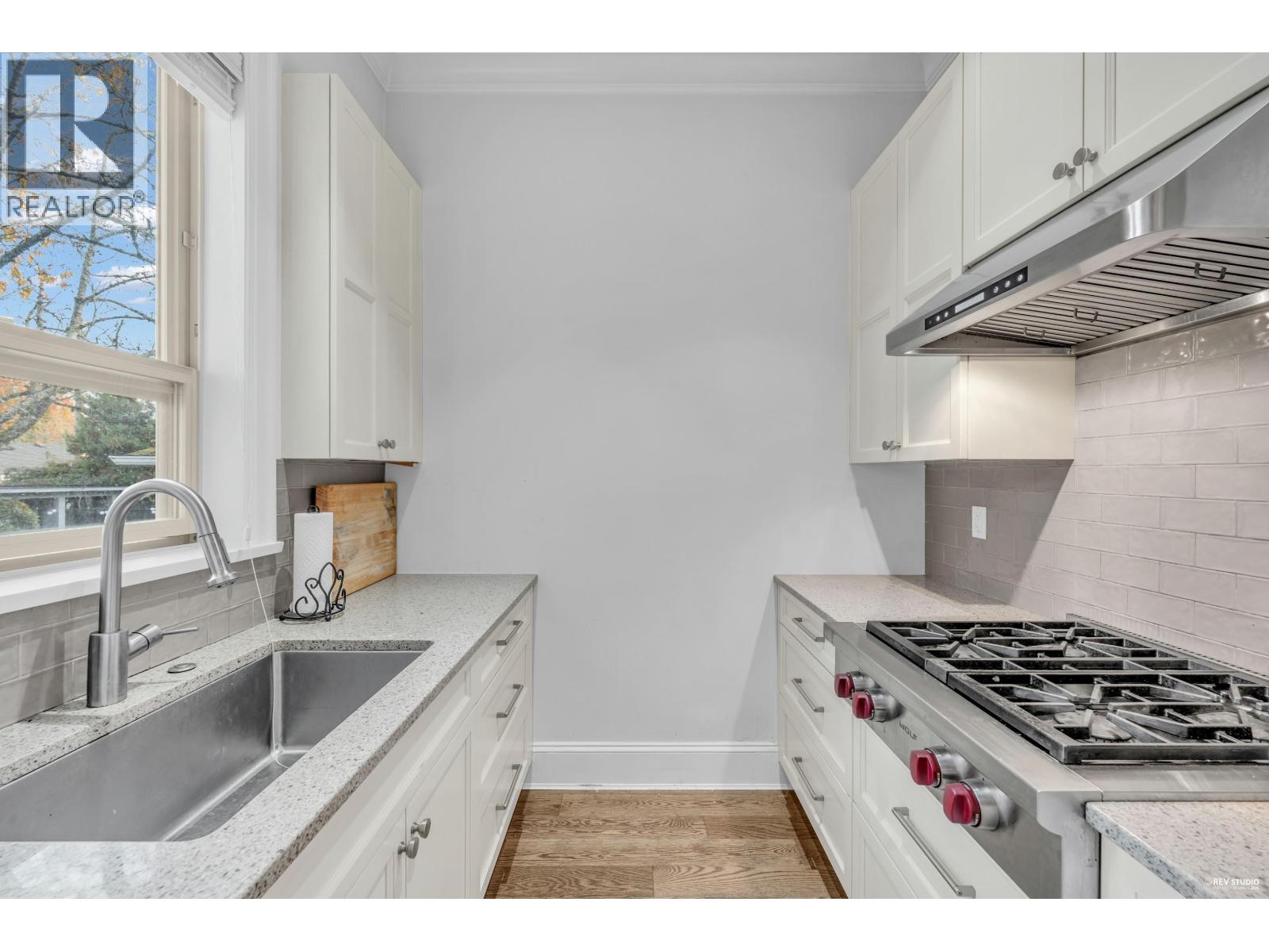 7458 Maple Street Property Photo 15