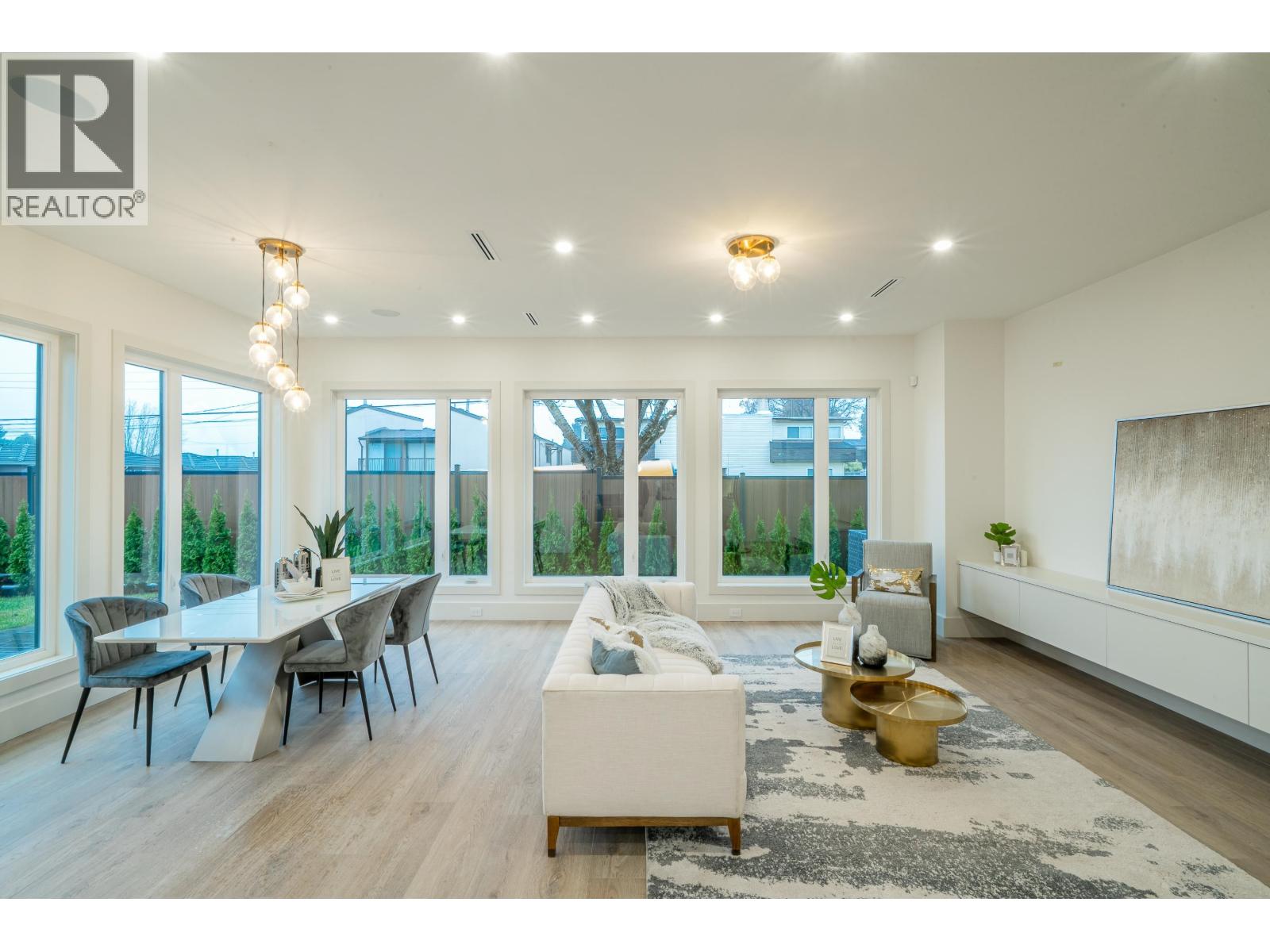 6708 Winch Street Property Photo 10