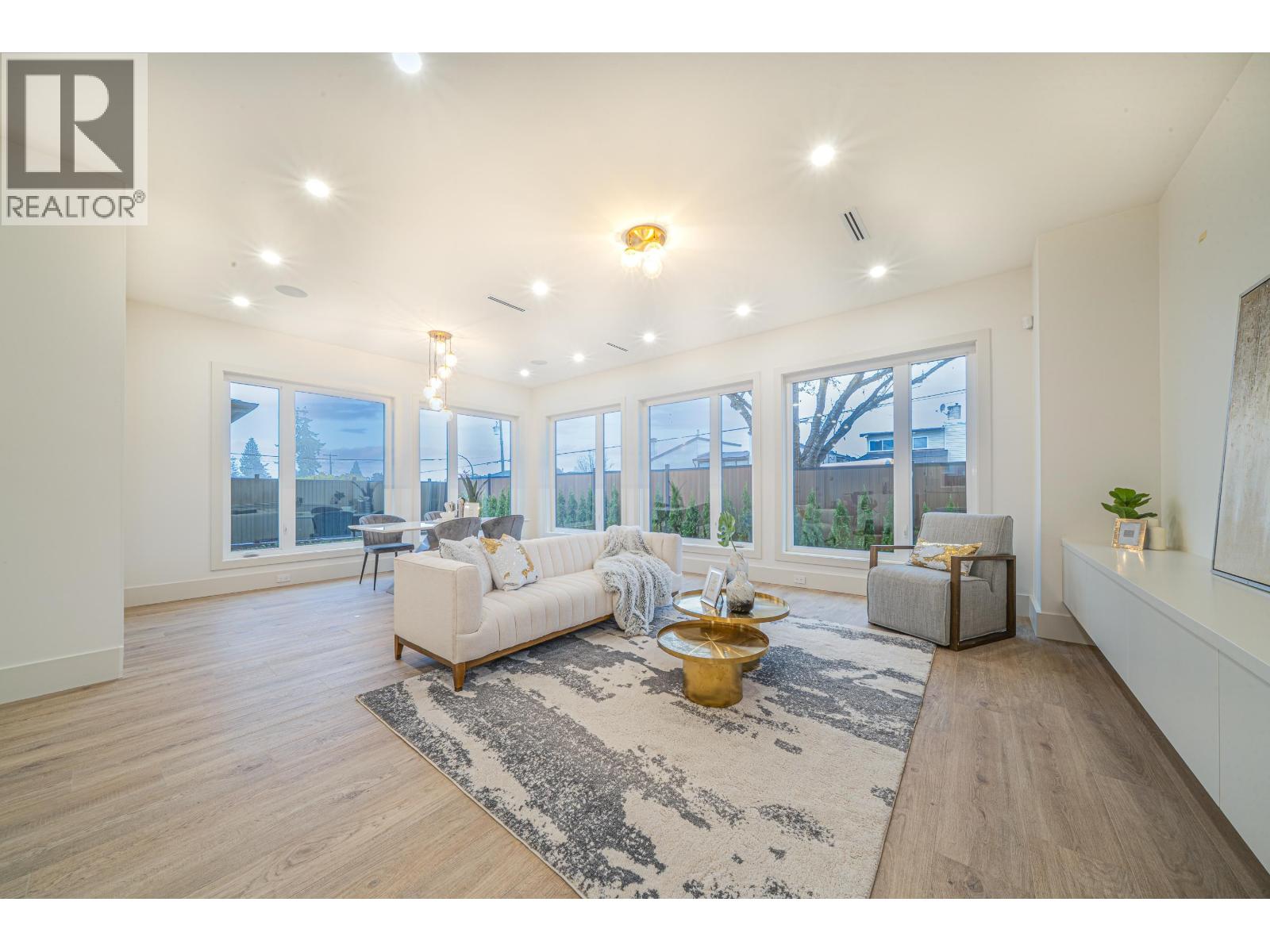 6708 Winch Street Property Photo 11