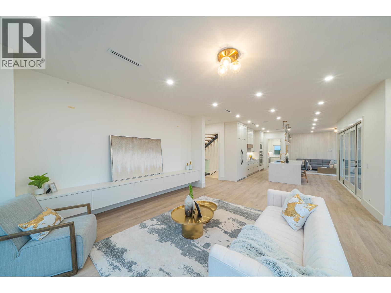 6708 Winch Street Property Photo 12