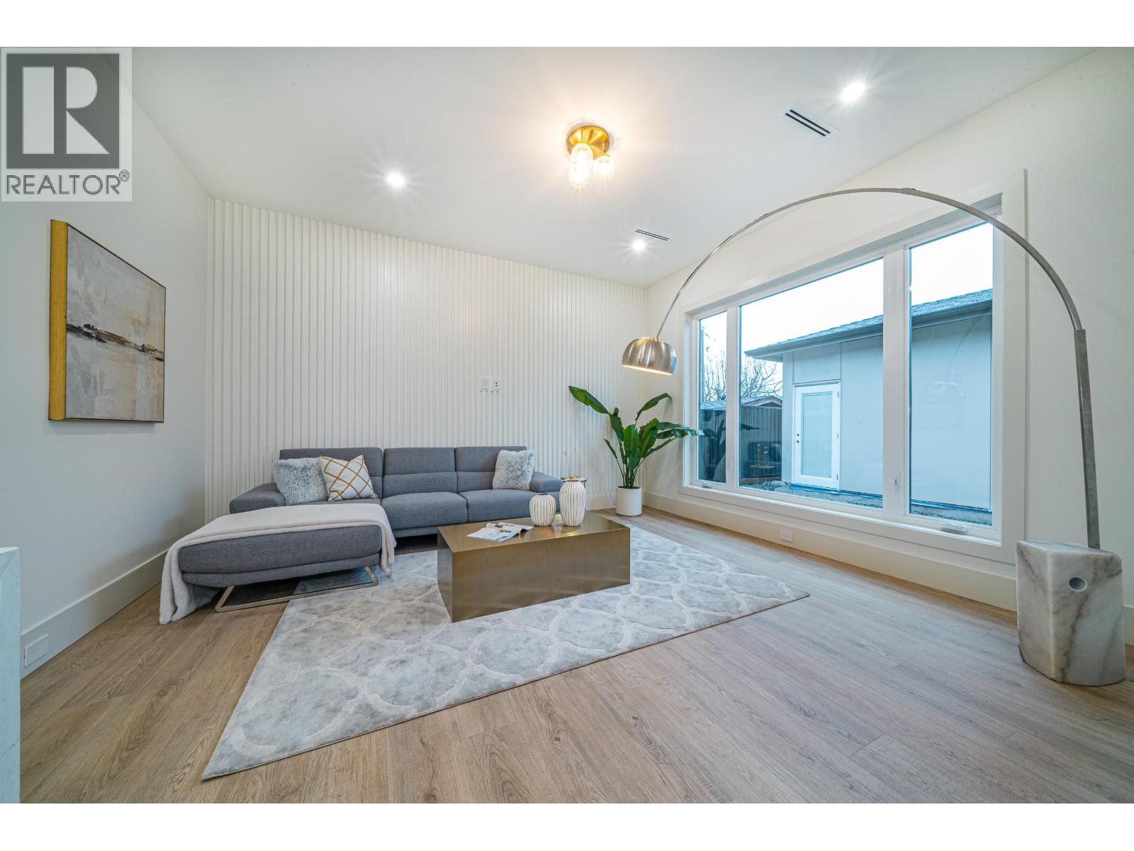 6708 Winch Street Property Photo 15