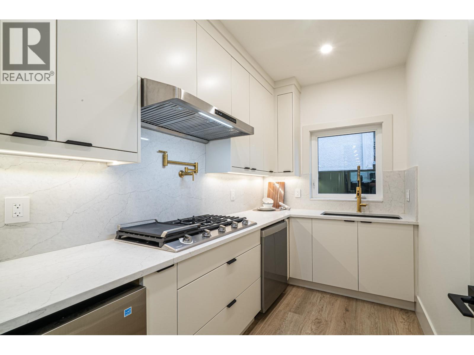 6708 Winch Street Property Photo 21