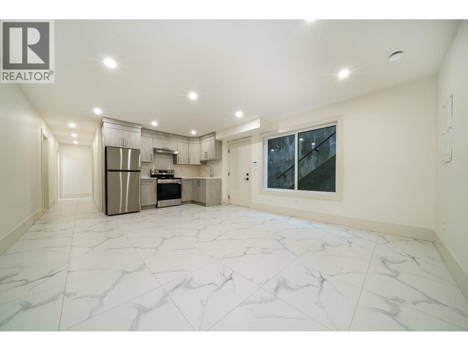 6708 Winch Street Property Photo 31