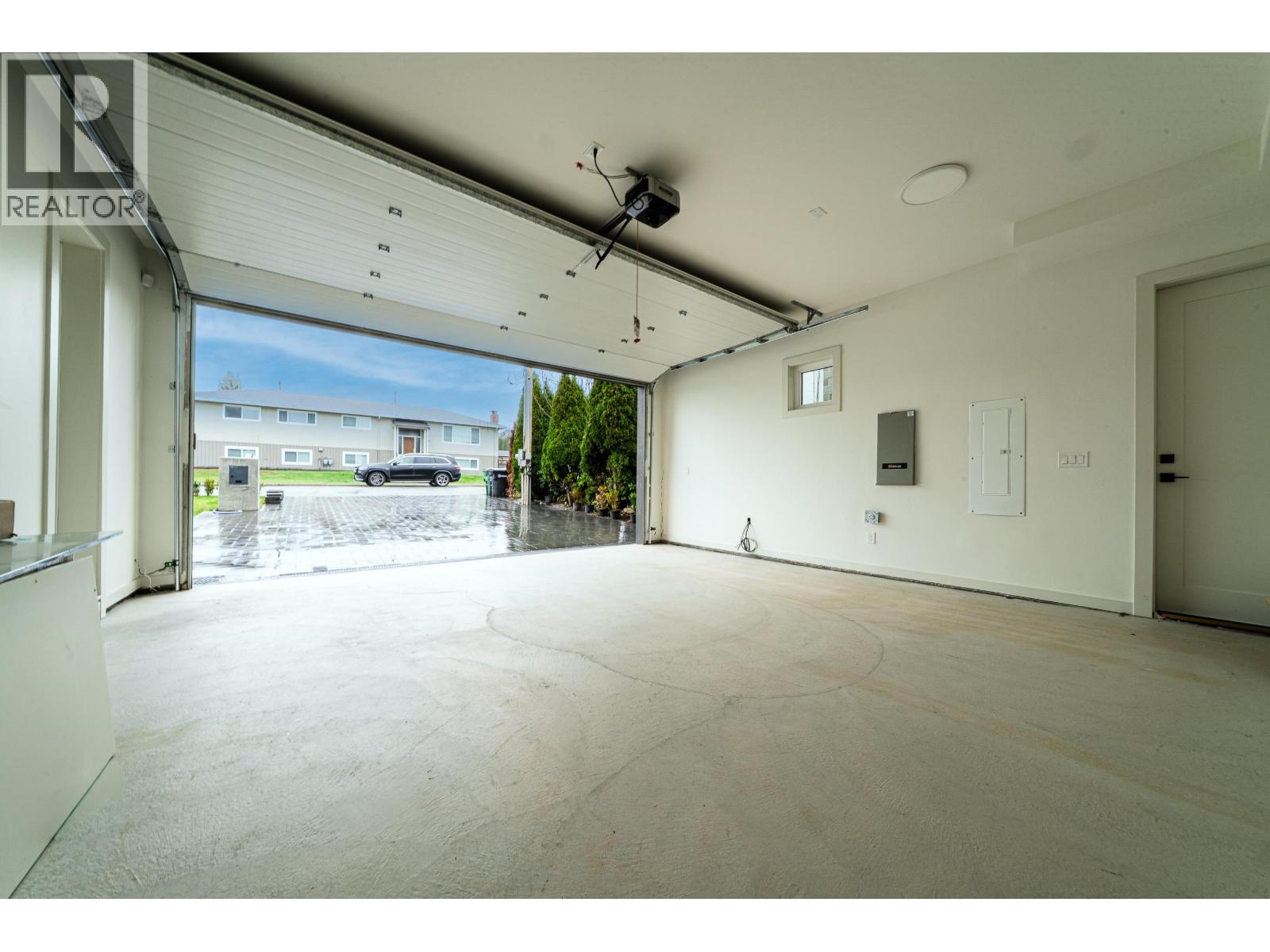 6708 Winch Street Property Photo 32