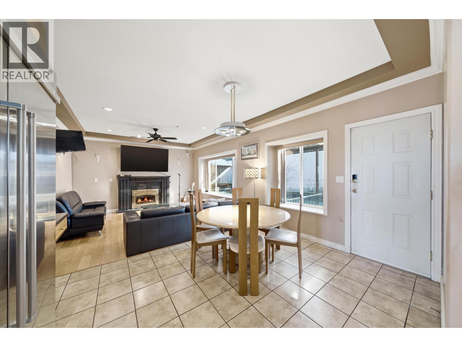 7962 Victoria Drive Property Photo 12