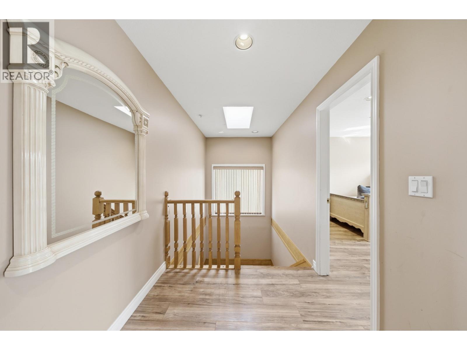 7962 Victoria Drive Property Photo 17
