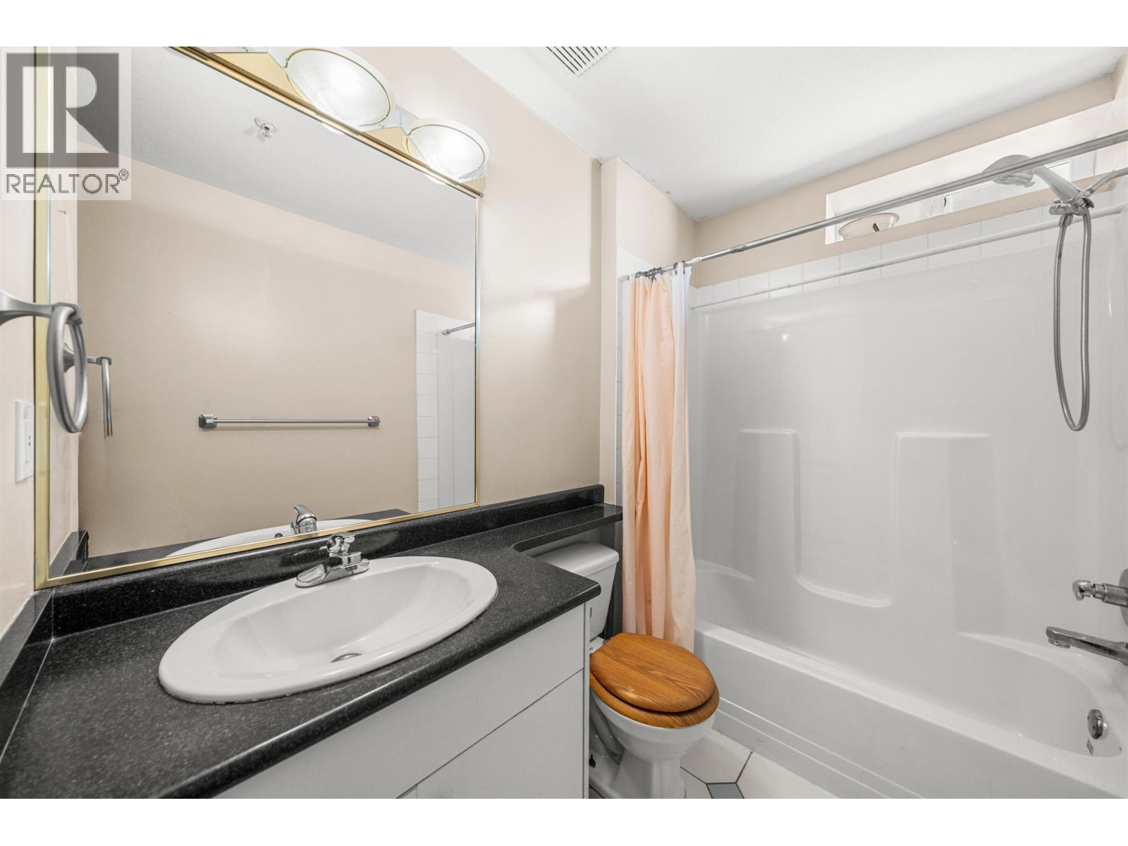7962 Victoria Drive Property Photo 34