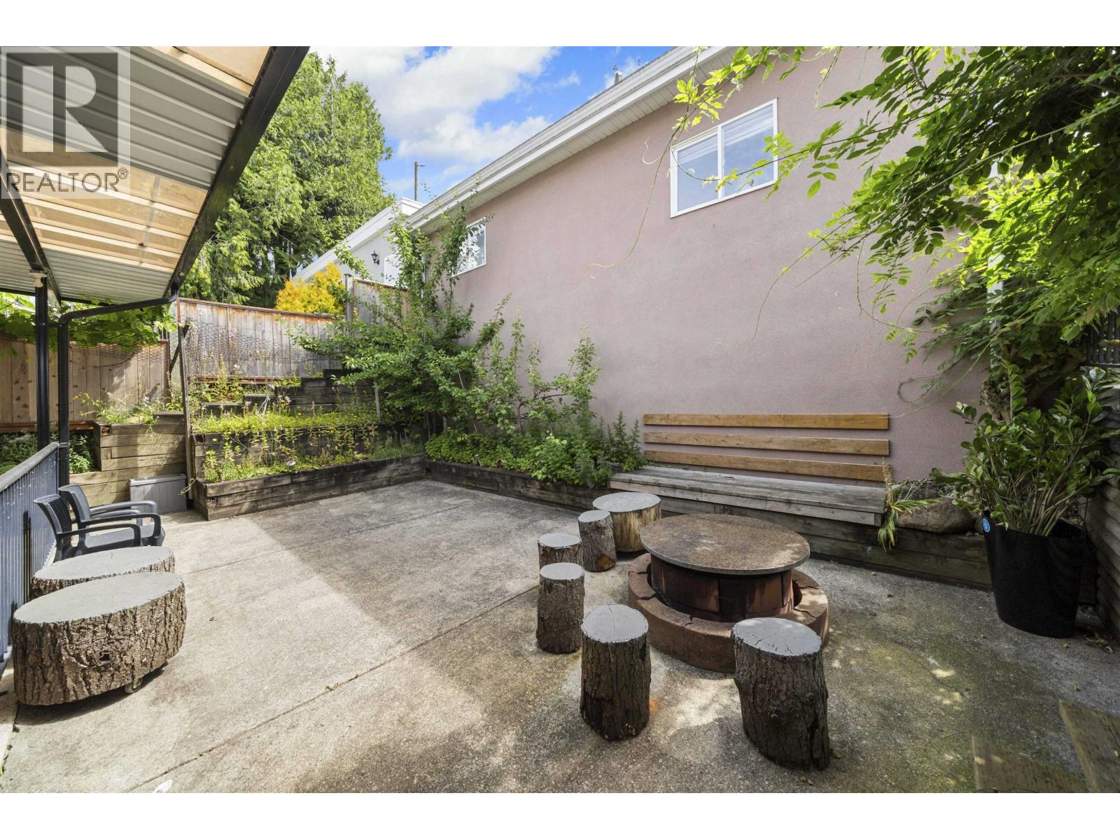 7962 Victoria Drive Property Photo 35