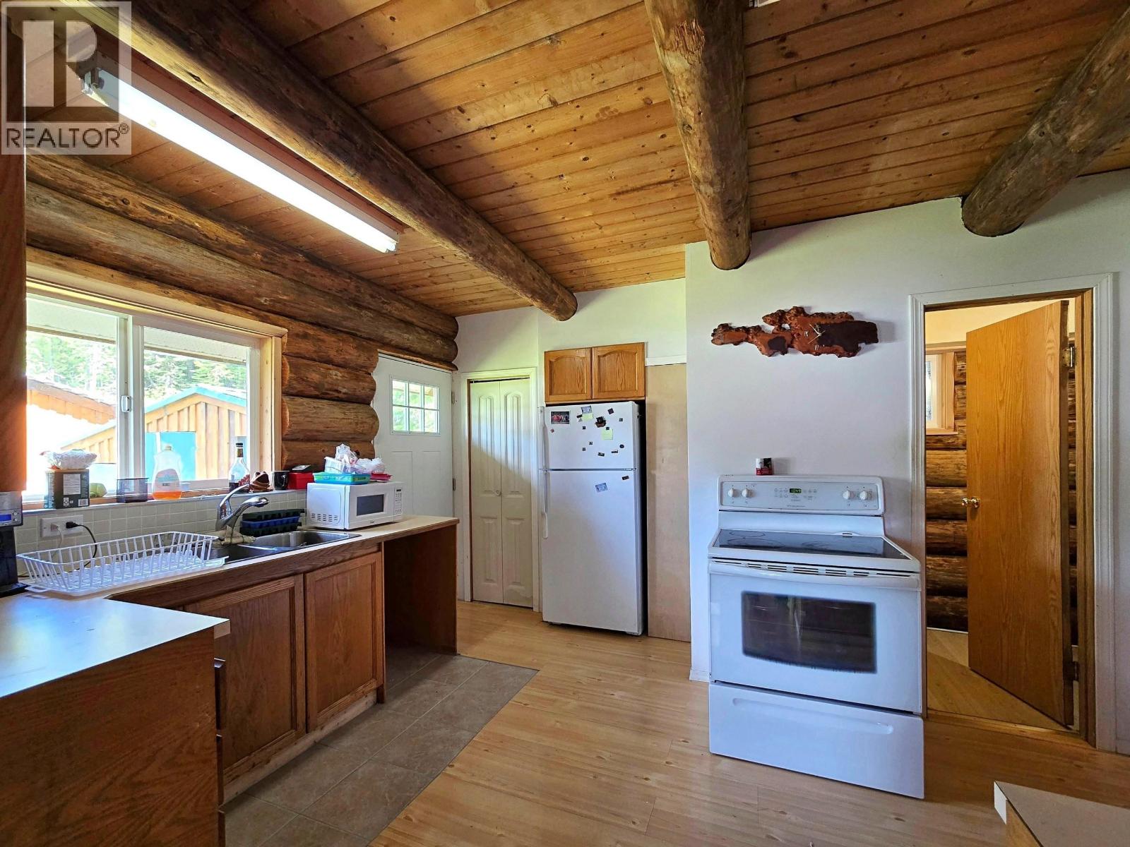 6725 Millar Road Property Photo 16