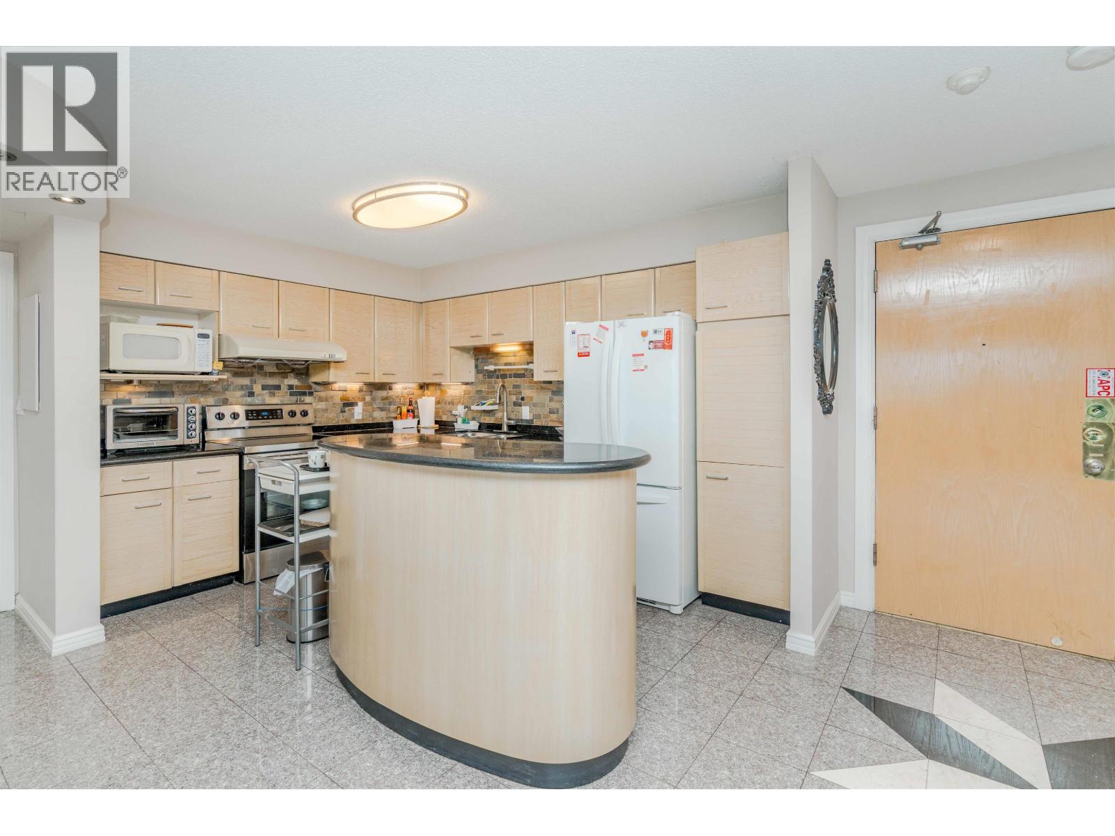 1505 8831 Lansdowne Road Property Photo 7
