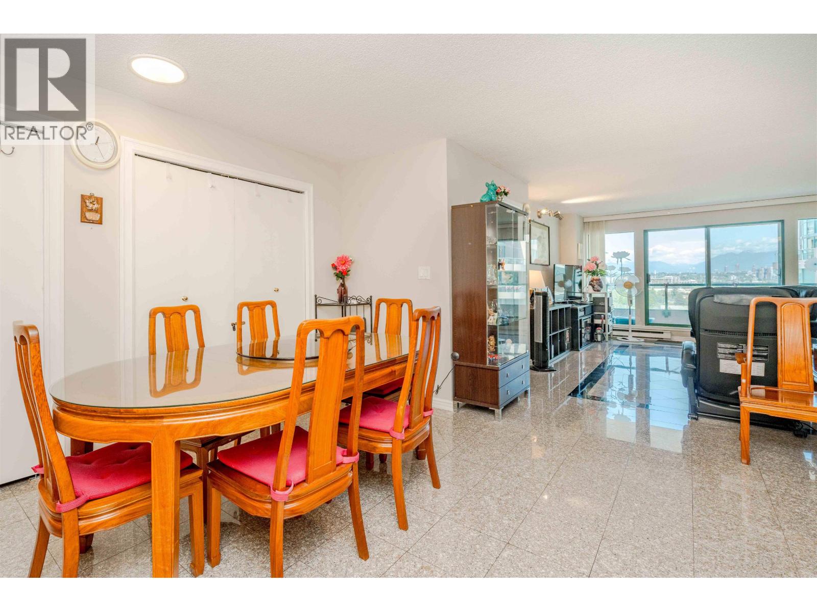 1505 8831 Lansdowne Road Property Photo 12