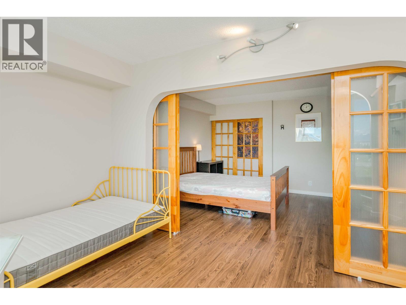 1505 8831 Lansdowne Road Property Photo 18